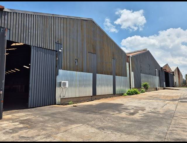 3,200M² WAREHOUSE TO LET IN GERMISTON SOUTH